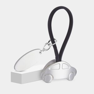 LLAVERO AUTO CON PLACA