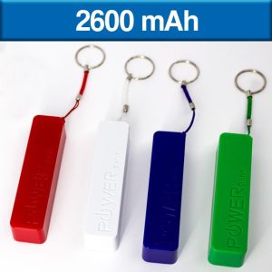 POWER BANK PLÁSTICO CON CAPACIDAD DE 2,600 mAh, INCLUYE CABLE CON 5 ADAPTADORES
