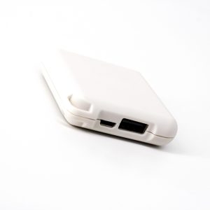 POWER BANK CUADRADA BLANCA 2600 mAh